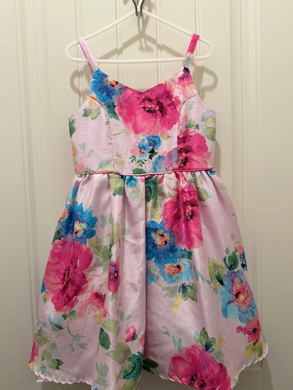 Girls Floral Pink Party Dress with cute Bow. FREE SHIPPING